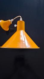 Okergele Vintage Lamp Metaal Kegellamp, Ophalen of Verzenden, Gebruikt, Metaal