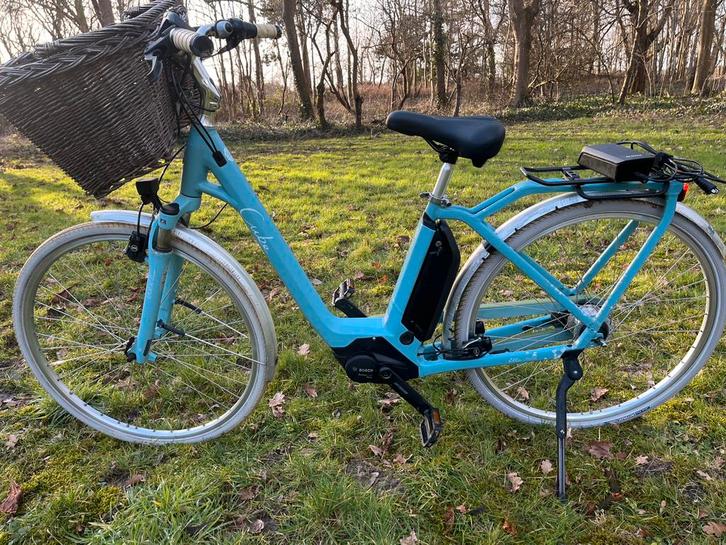 Elektrische fiets Bosch CUBE ELLA met aankoopbewijs, Fietsen en Brommers, Elektrische fietsen, Zo goed als nieuw, Cube, 47 tot 51 cm