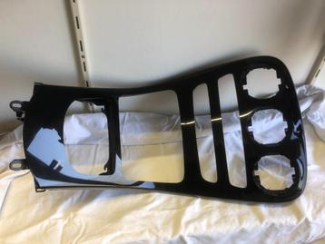   Middenconsole  (pianolak) voor Mercedes GLC X253 facelift  beschikbaar voor biedingen