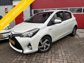 Toyota Yaris 1.5 Hybrid Lease CAMERA / NAVI / CLIMA / BLUETO beschikbaar voor biedingen