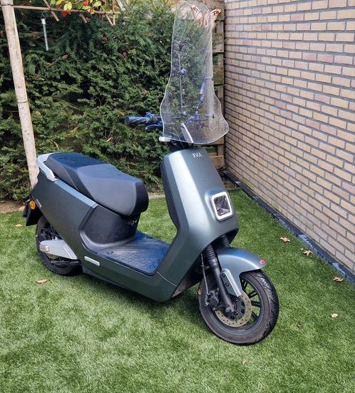 Electrische scooter IVA E-GO S8 matgroen (2 accu's), Fietsen en Brommers, Scooters | Overige merken, Zo goed als nieuw, Elektrisch