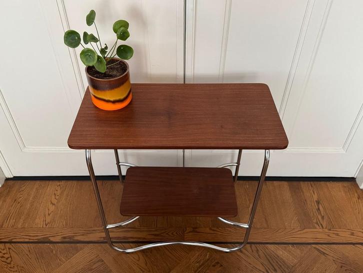 Bauhaus vintage bijzettafel met verchroomd onderstel, Antiek en Kunst, Antiek | Meubels | Tafels, Ophalen of Verzenden