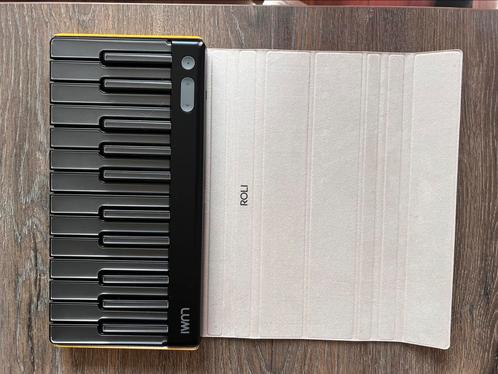 LUMI Keys MIDI keyboard met lichttoetsen + Snapcase, Muziek en Instrumenten, Piano's, Zo goed als nieuw, Zwart, Verzenden
