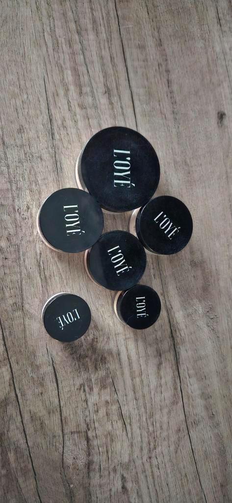 Loye cosmetics, Sieraden, Tassen en Uiterlijk, Uiterlijk | Cosmetica en Make-up, Zo goed als nieuw, Gehele gezicht, Overige kleuren