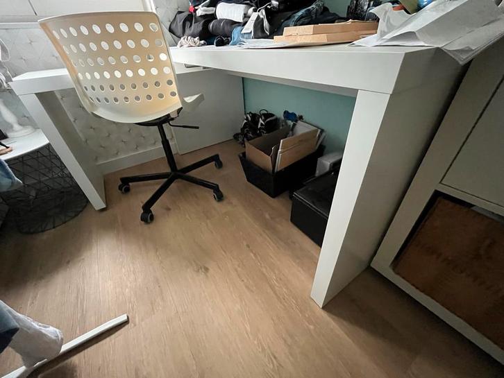 IKEA Malm bureau wit + 4x IKEA Kallax kast wit, Huis en Inrichting, Bureaus, Zo goed als nieuw, Bureau, Met wielen, Ophalen