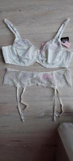 Nieuw lingeriesetje maat 90C, Verzenden, String