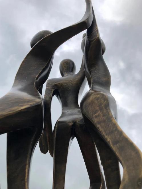 Bronzen beeld groep van 3 kunstenaar Marius Verhagen, Antiek en Kunst, Kunst | Beelden en Houtsnijwerken, Ophalen of Verzenden