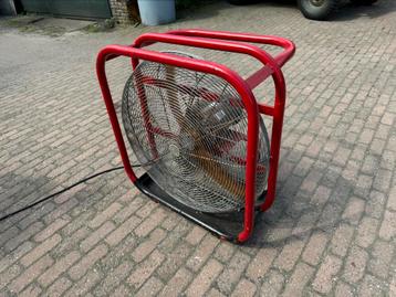 Ventilator Ventilatie Vintage met houten Propeller 220 Volt beschikbaar voor biedingen