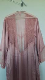 M/L Victoria's Secret Chantilly Lace Kimono Robe in Rose Tan, Trouwjurk, Nieuw, Ophalen of Verzenden, Victoria's Secret