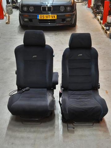 ASS stoelen erg comfortabel beschikbaar voor biedingen