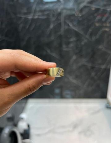 14K gouden zegelring + diamant / maat 19 beschikbaar voor biedingen