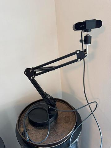 Logitech brio haarscherpe camera met voet en arm beschikbaar voor biedingen