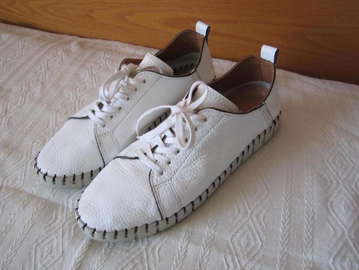 Shabbies schoenen/sneakers maat 40, Kleding | Dames, Schoenen, Zo goed als nieuw, Sneakers of Gympen, Wit, Ophalen of Verzenden