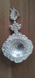 Oud zilveren theezeefje, Ophalen, Zilver