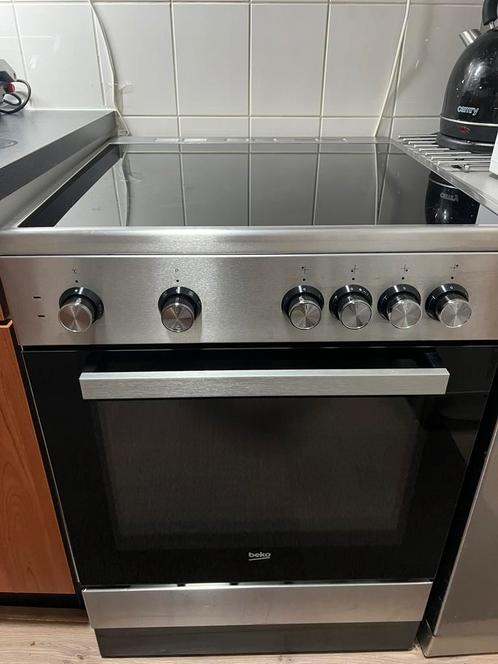 fornuis Beko, Witgoed en Apparatuur, Fornuizen, Zo goed als nieuw, Vrijstaand, Keramisch, 4 kookzones, 85 tot 90 cm, 45 tot 60 cm