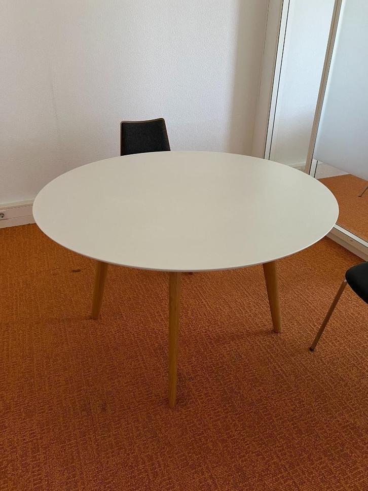 Design Arper Ronde / kantine tafel diameter 120xH75 cm, 1 st, Huis en Inrichting, Tafels | Eettafels, Gebruikt, 100 tot 150 cm