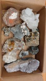 Doosje mineralen quartz Calciet amethist galena pyriet enz., Verzamelen, Mineralen en Fossielen, Ophalen of Verzenden, Mineraal