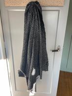 Grijs/zwarte sjaal/deken, Kleding | Dames, Mutsen, Sjaals en Handschoenen, Zara, Maat 46/48 (XL) of groter, Ophalen of Verzenden