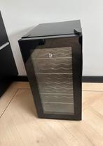 Wijnkoeler, Witgoed en Apparatuur, Koelkasten en IJskasten, Ophalen, Zonder vriesvak, 200 liter of meer, Zo goed als nieuw