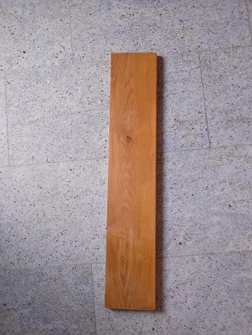 Massief eiken schap circa 98,5 cm lang beschikbaar voor biedingen