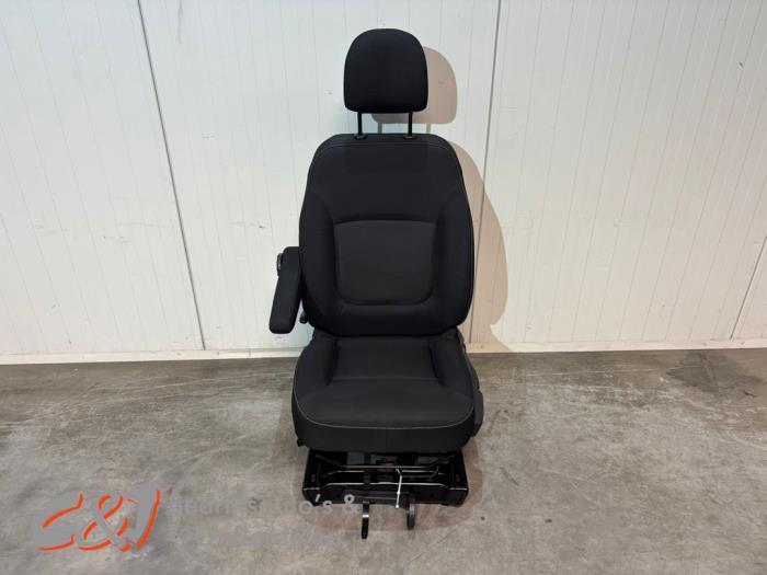Stoel links van een Opel Vivaro, Auto-onderdelen, Interieur en Bekleding, Opel, Gebruikt, 3 maanden garantie, Ophalen of Verzenden