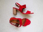 TAMARIS schoenen sandalen blokhak rood suéde leer maat 38, Ophalen of Verzenden, Schoenen met hoge hakken, Zo goed als nieuw, Tamaris