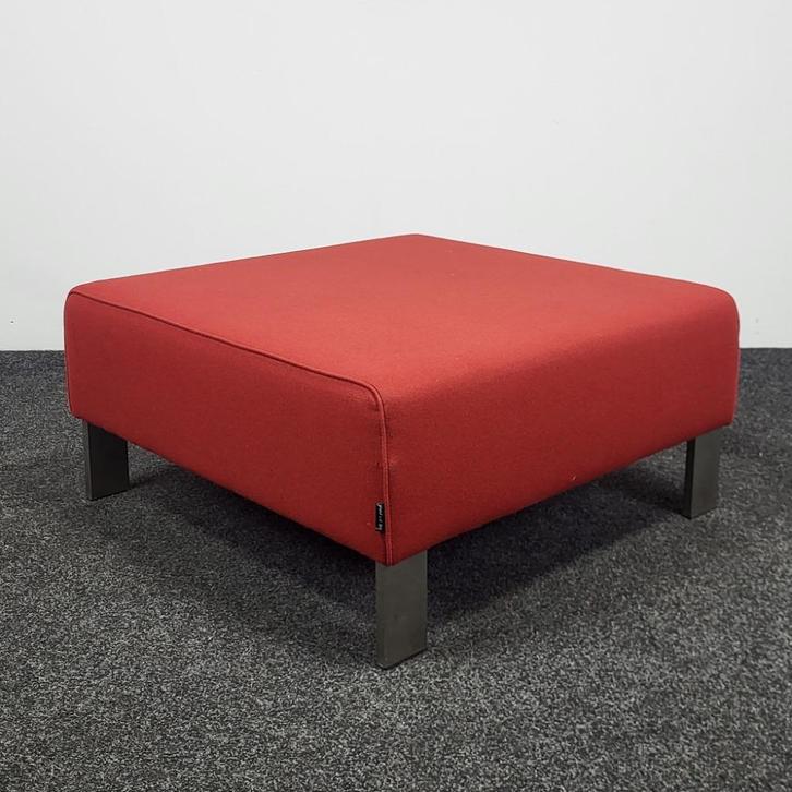 Lensvelt Hocker - Bordeauxrood | OUTLET 25576, Huis en Inrichting, Banken | Voetenbanken en Poefen, Gebruikt, Vierkant, Stof, Ophalen