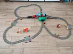 Duplo rails met elektrische trein en tunnel met brug, Kinderen en Baby's, Duplo, Ophalen of Verzenden, Zo goed als nieuw