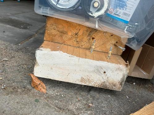 Hout van voormalige overkapping, Doe-het-zelf en Verbouw, Hout en Planken, Zo goed als nieuw, Balk, Eiken, 300 cm of meer, 50 mm of meer