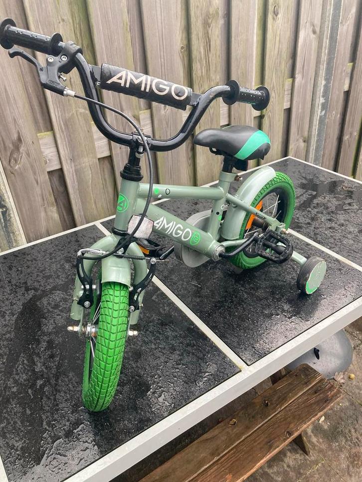 Amigo kinderfietsje - 12 inch - met zijwieltjes, Fietsen en Brommers, Fietsen | Kinderfietsjes, Gebruikt, Zijwieltjes, Ophalen
