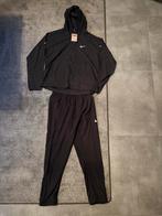 Nike Trainingspak Zwart - Maat S, Kleding | Heren, Sportkleding, Zwart, Nike, Nieuw, Ophalen of Verzenden