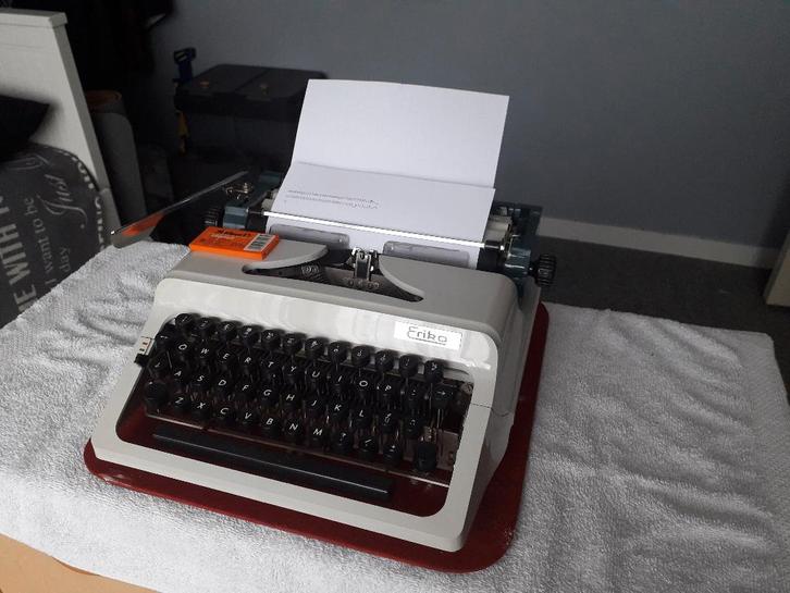 Erika model 34 typemachine In Prima Staat, Diversen, Typemachines, Zo goed als nieuw, Ophalen of Verzenden