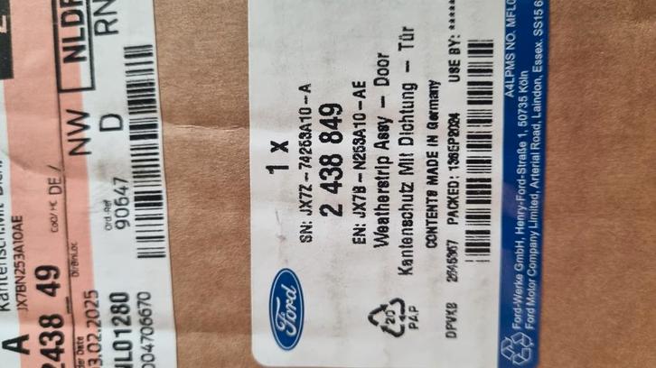 Nieuwe Ford Deurrubber - 2 stuks Focus Mk4, Auto-onderdelen, Carrosserie en Plaatwerk, Ophalen of Verzenden