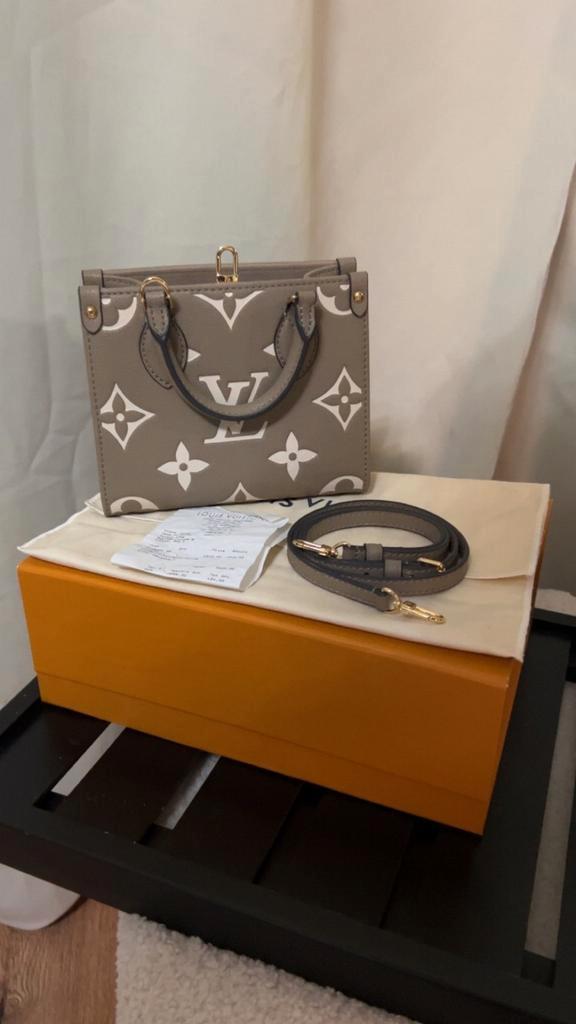 Louis Vuitton OnTheGo BB - Orgineel + Bon VASTE PRIJS, Sieraden, Tassen en Uiterlijk, Tassen | Damestassen, Zo goed als nieuw