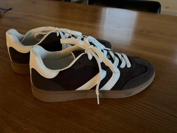 Bruine Sneakers Maat 39 beschikbaar voor biedingen