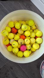 100 gekleurde golfballen, Ophalen of Verzenden, Gebruikt, Bal(len), Overige merken