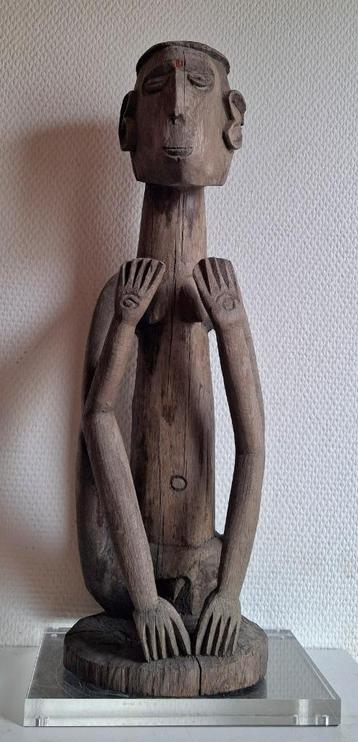 Asmat beeld geen batak dayak leti tanimbar timor masker beschikbaar voor biedingen