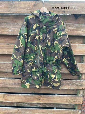 Defensie Kleding - Diverse Maten & Stijlen beschikbaar voor biedingen