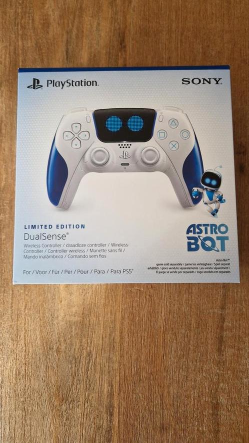 PS5 Astro Bot Controller Limited Edition | Nieuw en Sealed, Spelcomputers en Games, Spelcomputers | Sony PlayStation Consoles | Accessoires