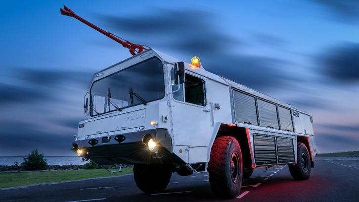 Brandweerwagen/crashtender (podium / DJ booth / eyecatcher), Auto's, Overige Auto's, Particulier, Diesel, Overige carrosserieën