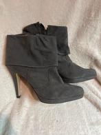 Grijze suedelook laarsjes maat 41, Kleding | Dames, Schoenen, Dolcis, Lage of Enkellaarzen, Ophalen of Verzenden, Grijs