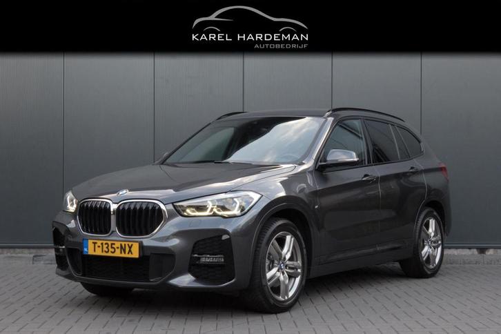 BMW X1 SDrive18i High Executive M-PAKKET | ADAPTIEVE CRUISE, Auto's, BMW, Bedrijf, Te koop, X1, ABS, Achteruitrijcamera, Adaptive Cruise Control