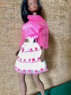 Vintage Barbie dress Happy go Pink 1969, Verzamelen, Poppen, Zo goed als nieuw, Verzenden