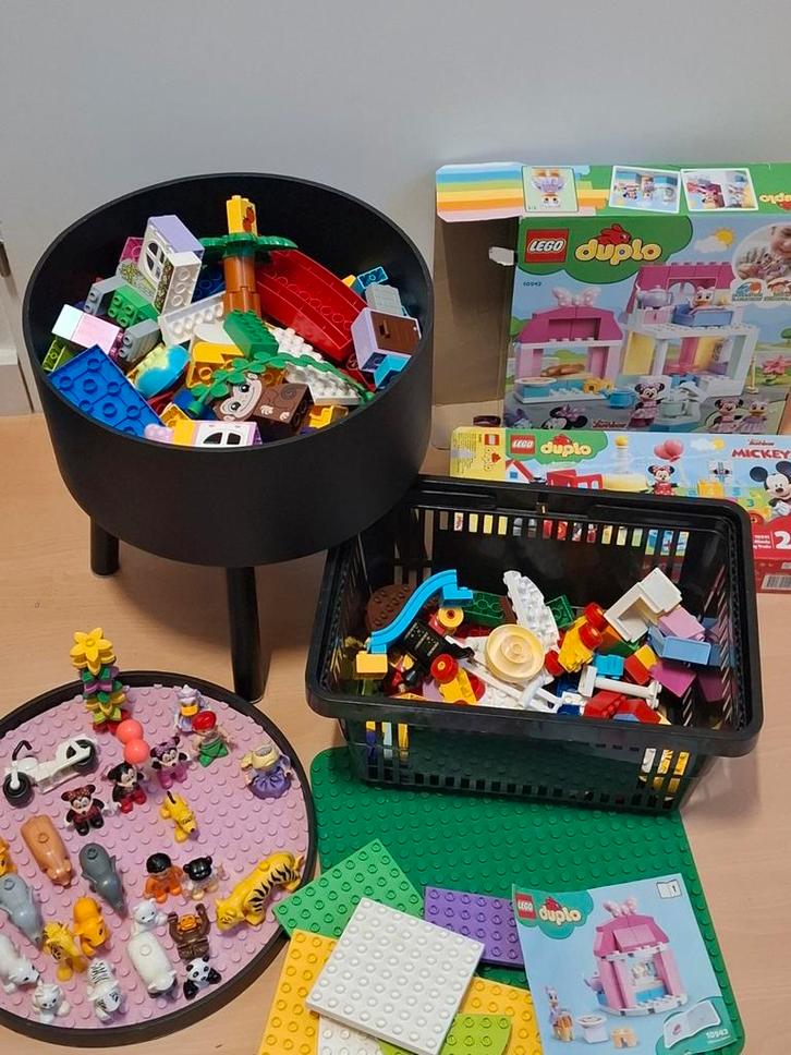 Grote Partij Lego Duplo Disney + Tafel en grondplaat, Kinderen en Baby's, Speelgoed | Duplo en Lego, Zo goed als nieuw, Duplo