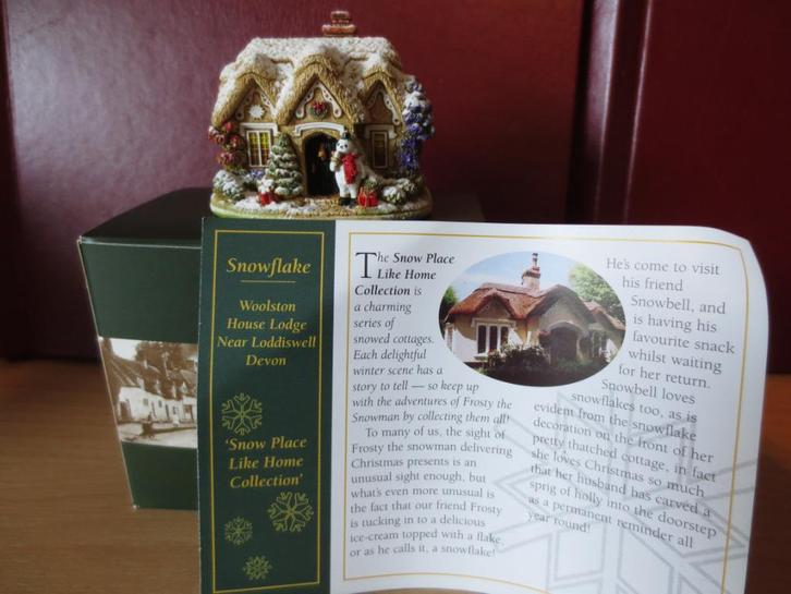 Lilliput Lane - Snowflake - kersthuisje, Verzamelen, Beelden en Beeldjes, Zo goed als nieuw, Overige typen, Ophalen of Verzenden