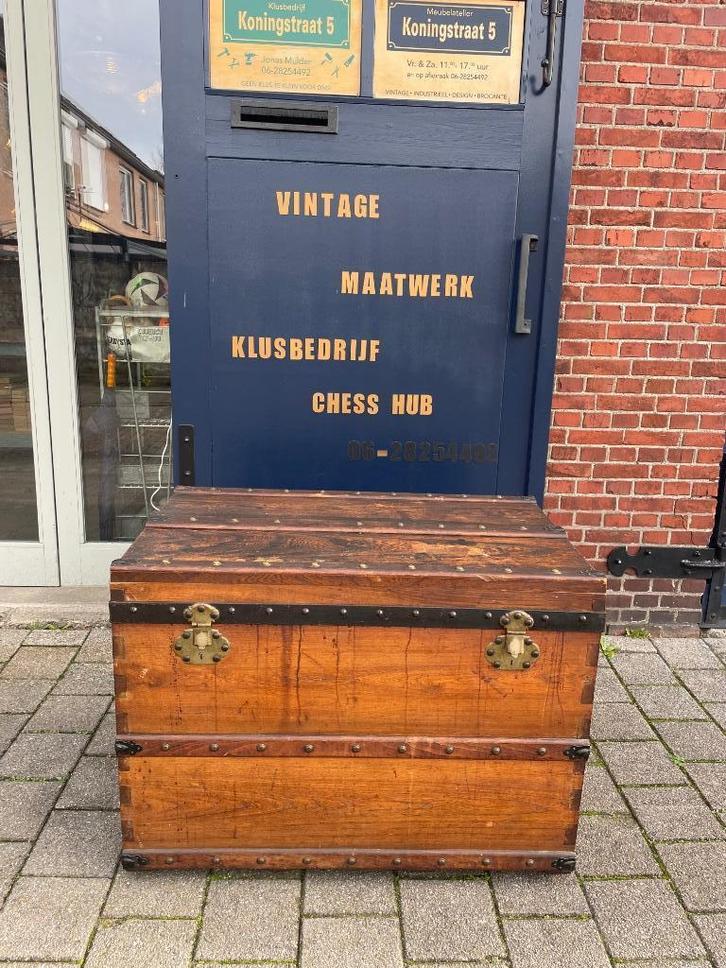 Prachtige Frans antieke kist, eikenhout, Antiek en Kunst, Curiosa en Brocante, Ophalen