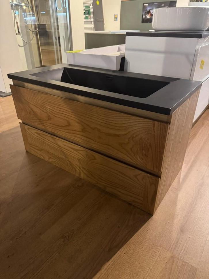 Stijlvol badkamermeubel met zwarte wastafel – Massiefhout, Huis en Inrichting, Badkamer | Badkamermeubels, Nieuw, Wasbak of Wastafel