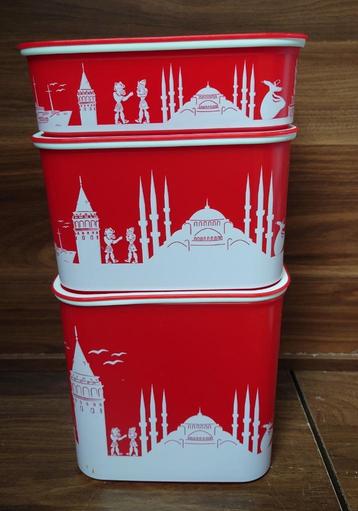 Tupperware Blokbussen Istanbul 1,3L en 2,1L NIEUW Rood-Wit beschikbaar voor biedingen