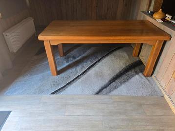 Eiken Eettafel - Robuust & Stijlvol beschikbaar voor biedingen