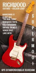 RICHWOOD GOLDEN LOGO STRATOCASTER PARTYRED ROSEWD KOREA 2002, Muziek en Instrumenten, Snaarinstrumenten | Gitaren | Elektrisch